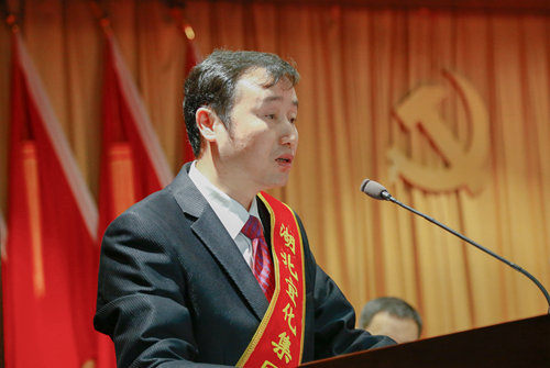 宜化工匠彭美凡:不忘初心甘于奉獻 用心踐行工匠精神(圖1) 宜化工匠彭美凡:不忘初心甘于奉獻 用心踐行工匠精神(圖1)