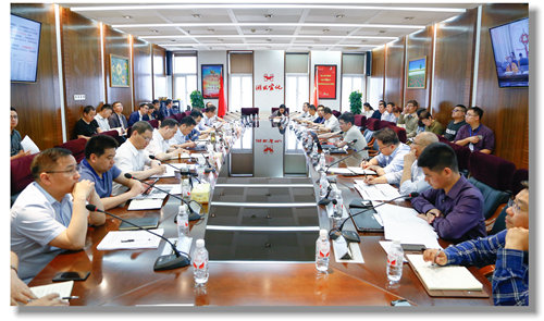 宜化集團(tuán)召開4月份效益分析總結(jié)會(huì)(圖1) 宜化集團(tuán)召開4月份效益分析總結(jié)會(huì)(圖1)