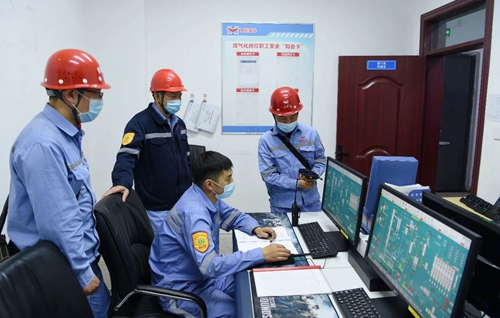 熱烈祝賀！新疆宜化循環流化床富氧氣化爐一次性點火成功！(圖2)