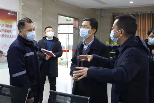 宜都市委副書記、市長李澤剛到楚星公司慰問市拔尖人才(圖1)