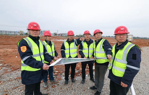 大干快上！氨醇項目施工現(xiàn)場熱火朝天(圖2)