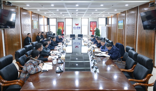 宜昌市國資委黨委書記、主任黃智華一行到宜化集團調研(圖1)