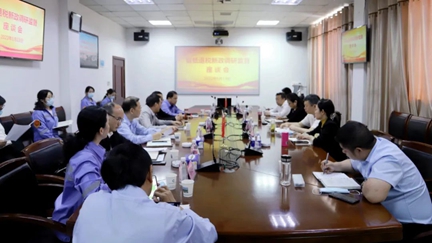 湖北省稅務局黨委委員、副局長何小平一行到楚星公司現(xiàn)場調(diào)研(圖2)