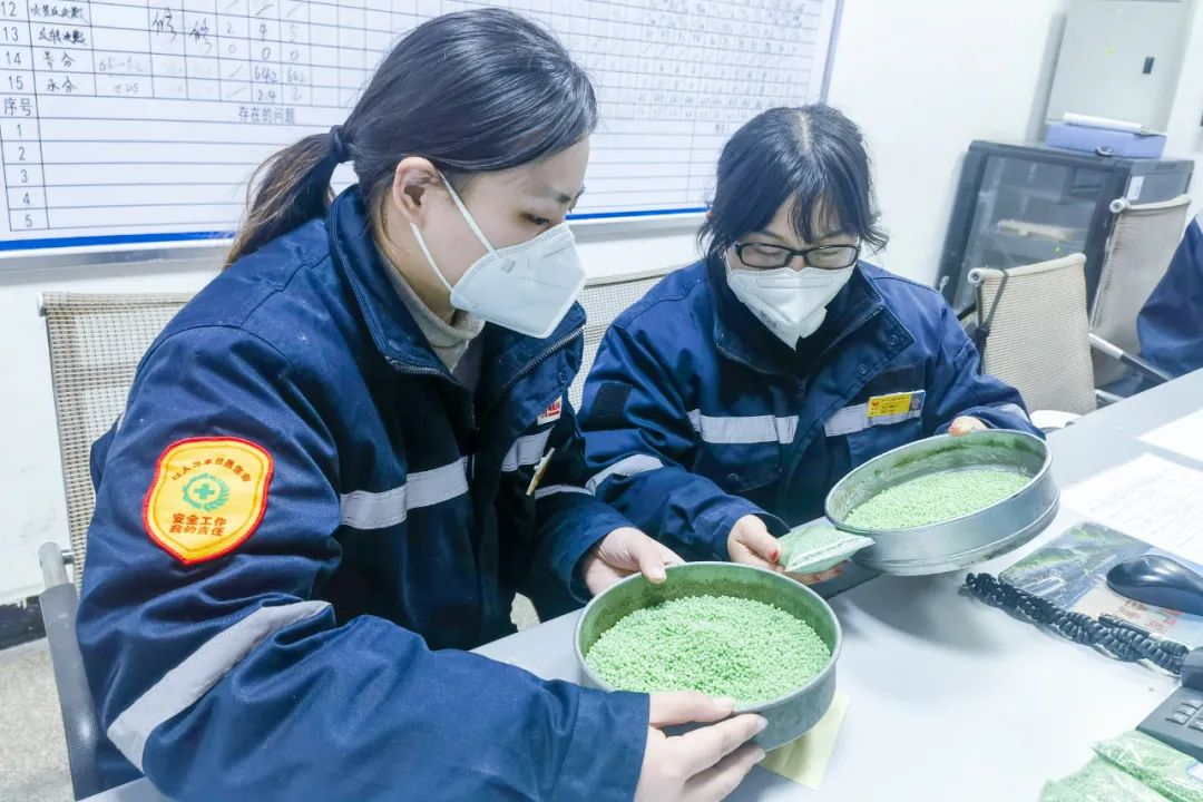 再添新成員!股份公司聚谷氨酸二銨成功下線(圖3) 再添新成員!股份公司聚谷氨酸二銨成功下線(圖3)