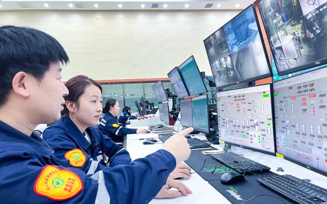 新疆宜化乙炔車間運行一班:立足崗位強技能,凝心聚力創佳績(圖4) 新疆宜化乙炔車間運行一班:立足崗位強技能,凝心聚力創佳績(圖4)