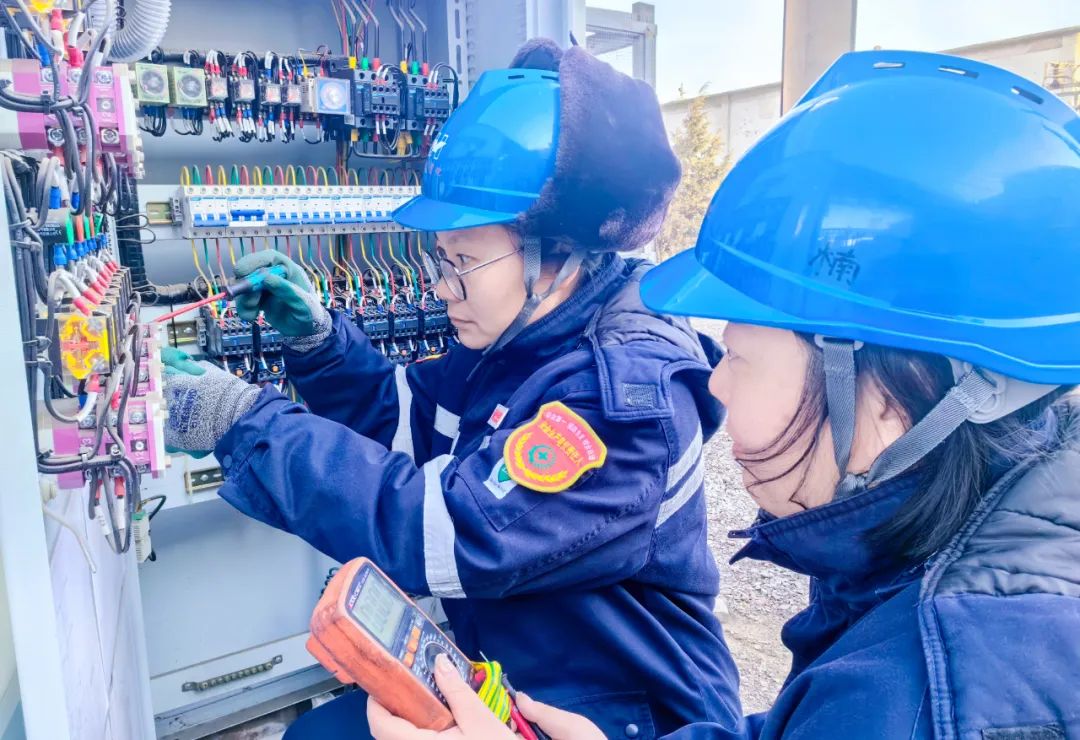 【宜化榜樣】內蒙宜化牧斯:心懷熱愛,在電儀崗位綻放光彩(圖4) 【宜化榜樣】內蒙宜化牧斯:心懷熱愛,在電儀崗位綻放光彩(圖4)