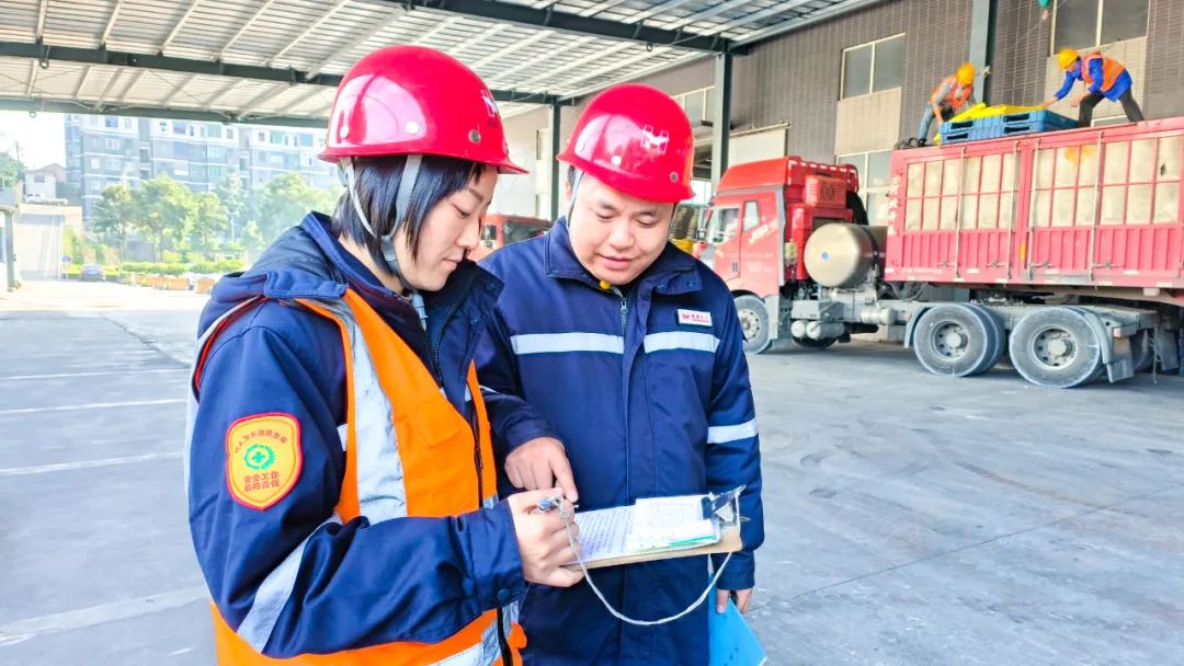 楚星公司生產技術黨支部:瞄準“靶點”發力,織密監督網絡(圖4) 楚星公司生產技術黨支部:瞄準“靶點”發力,織密監督網絡(圖4)