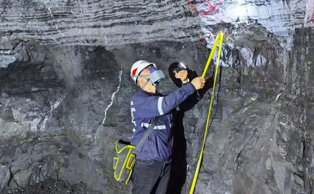 宜化礦業(yè):推行定責(zé)管理,筑牢安全防線(圖4) 宜化礦業(yè):推行定責(zé)管理,筑牢安全防線(圖4)