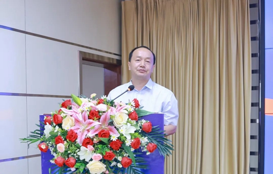 增值引領共贏疆來！2024宜化宜冠滴品牌戰(zhàn)略發(fā)布會在新疆輪臺縣成功舉行(圖3)