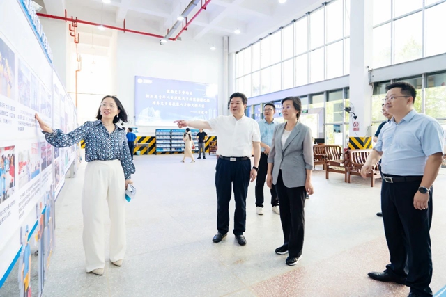 湖北省人社廳黨組書記、廳長李述永到宜化實訓基地調(diào)研(圖1)