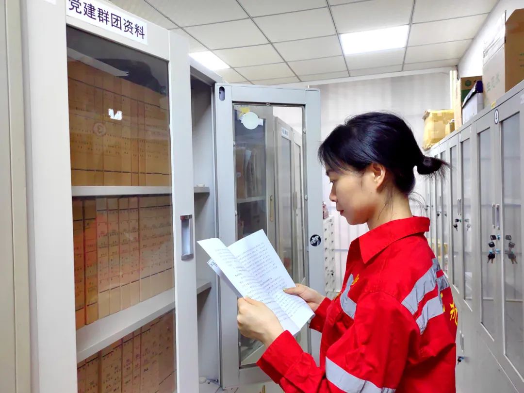 【宜化榜樣】化機公司李丹:提升素質強技能,勇于奉獻顯擔當(圖4) 【宜化榜樣】化機公司李丹:提升素質強技能,勇于奉獻顯擔當(圖4)