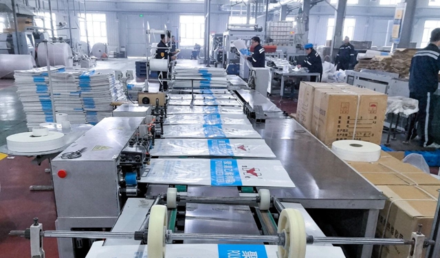 月產量突破100萬條!新疆宜化塑業實現PP彩膜袋量產(圖1) 月產量突破100萬條!新疆宜化塑業實現PP彩膜袋量產(圖1)